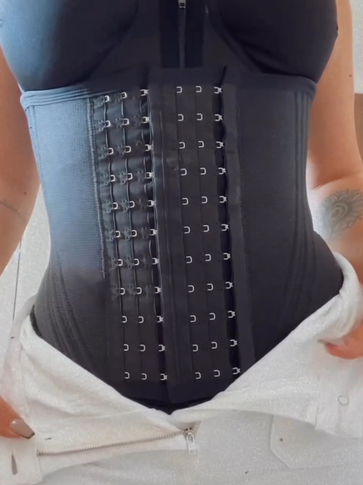 Entraîneur de taille à compression ferme