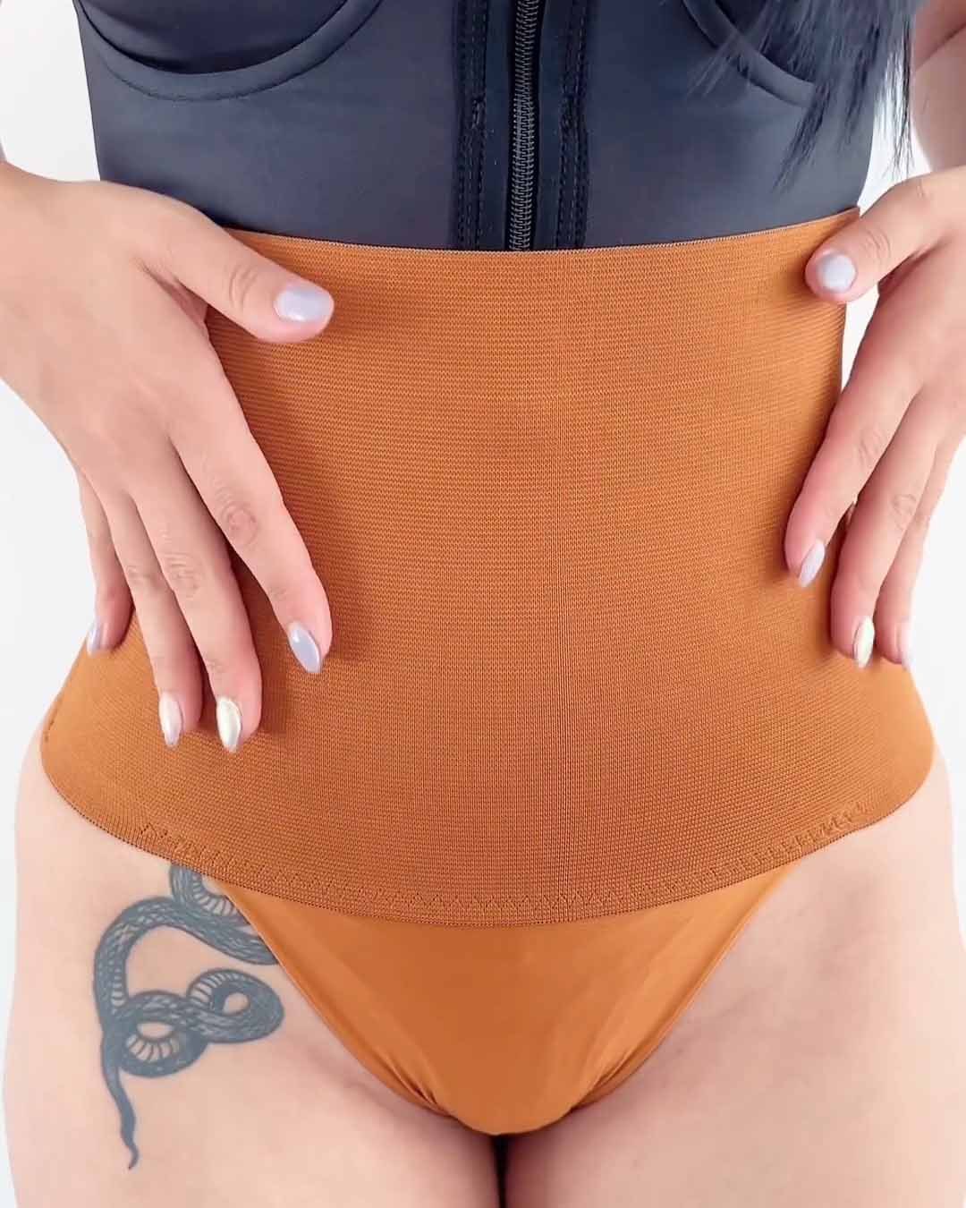Short gainant taille haute pour contrôle du ventre et rehausseur de fesses