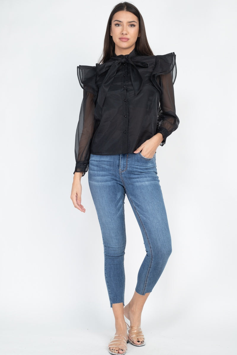 Blouse à volants avec nœud papillon au cou