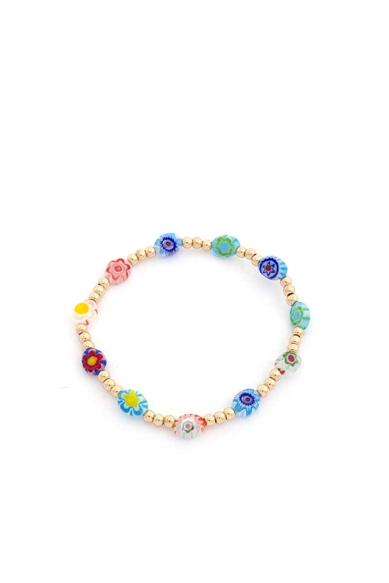 Bracelet de perles d’argile fleurie