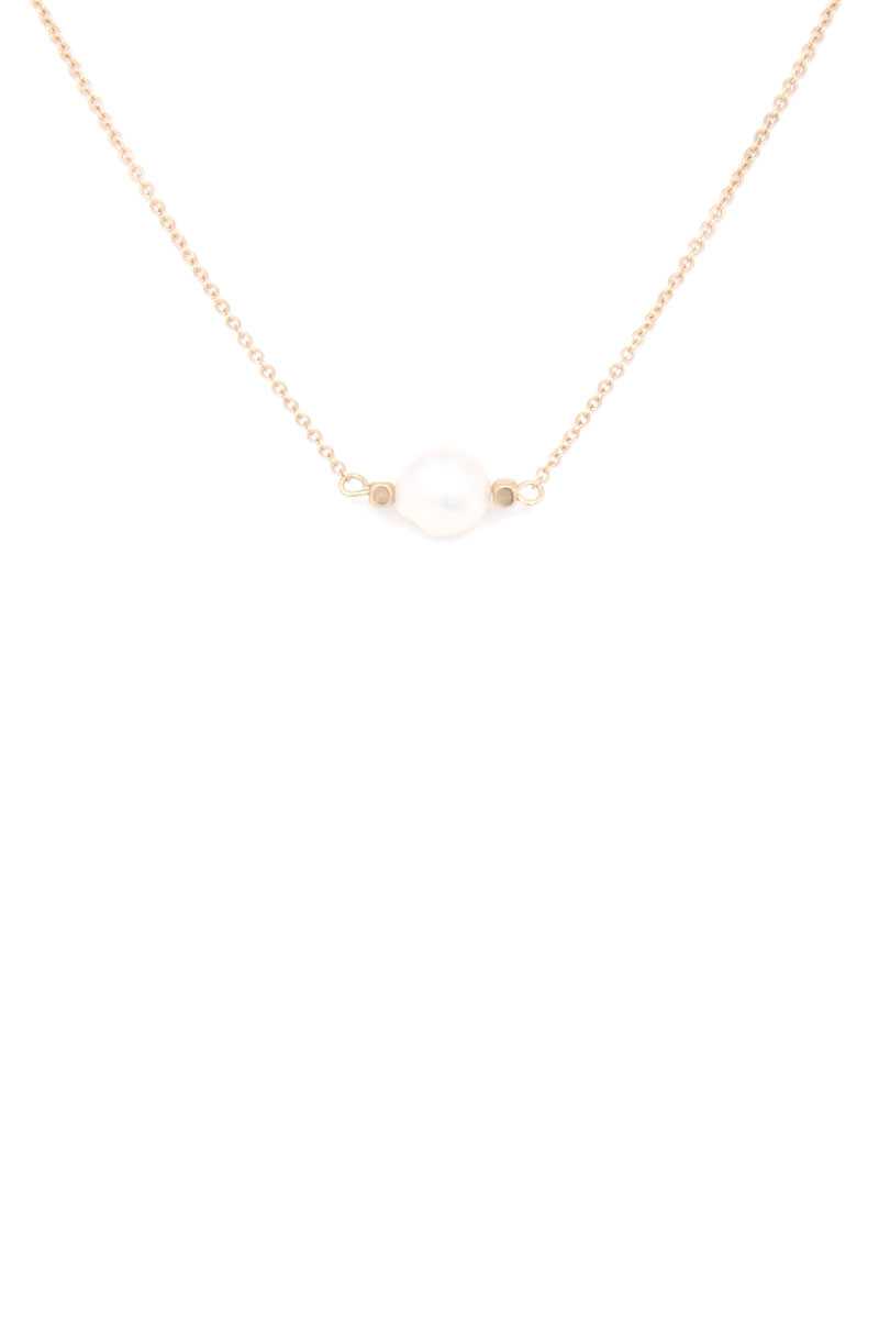 Collier à breloques en perles