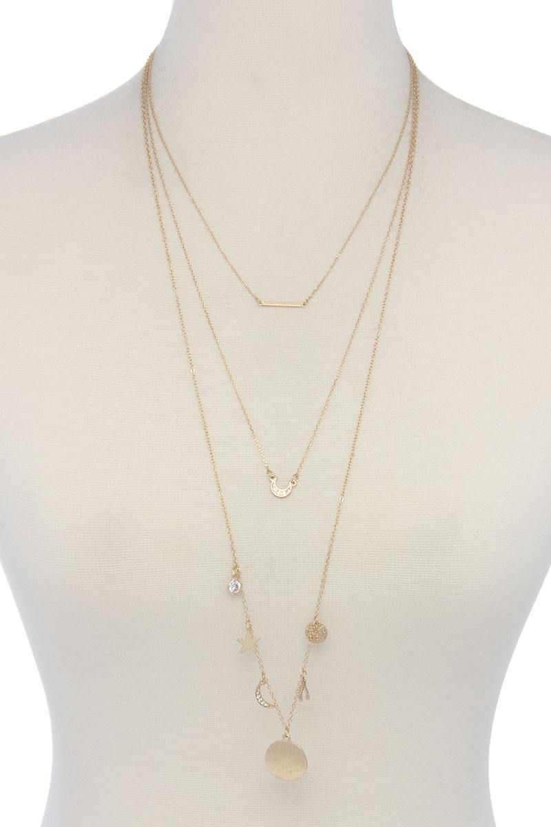 Collier à breloques superposées