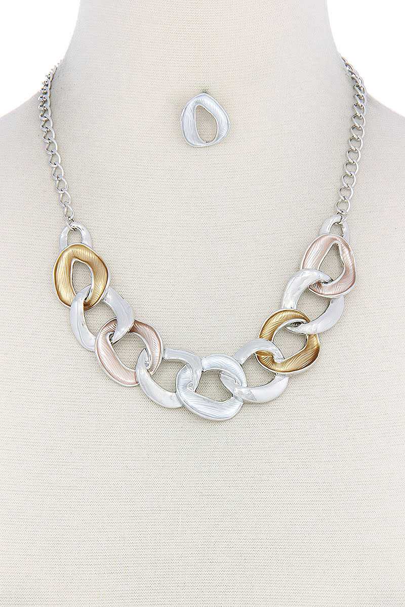 Collier à maillons circulaires