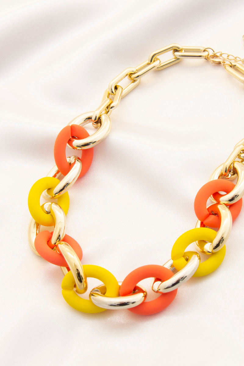 Collier à maillons ovales à texture lisse
