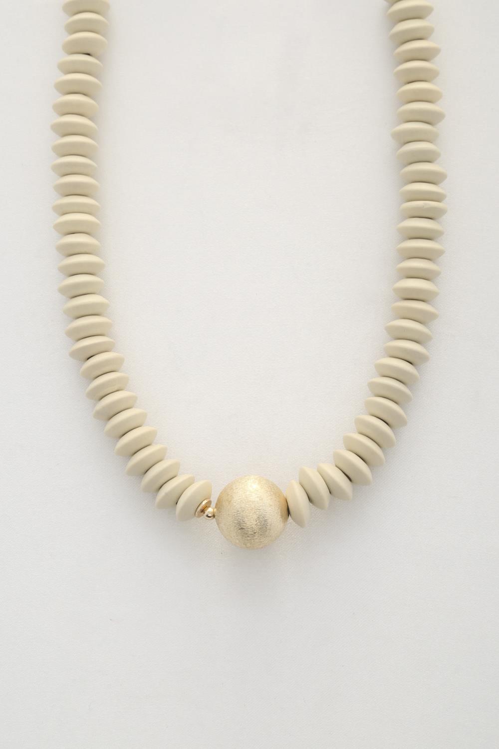 Collier de disque de bois de perles de boule