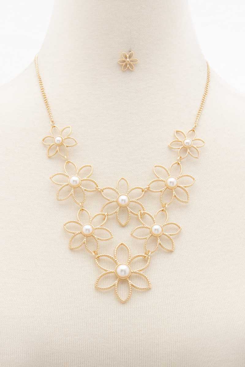 Collier de perles de perles de fleurs