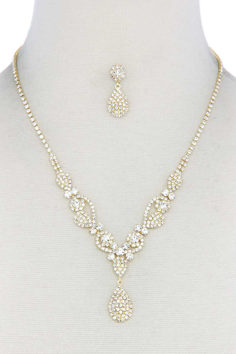 Collier en forme de goutte de strass