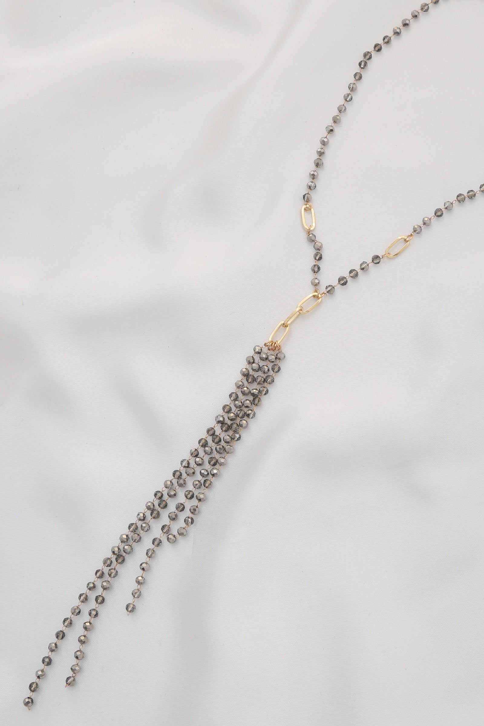 Collier en forme de Y perlé