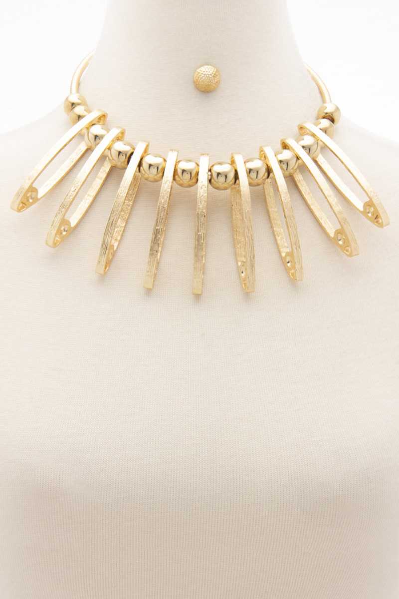 Collier long ovale en métal