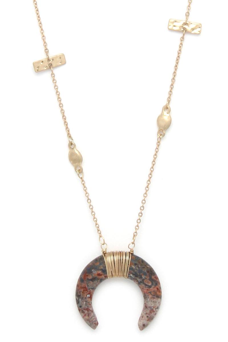 Collier pendentif croissant de lune en pierre