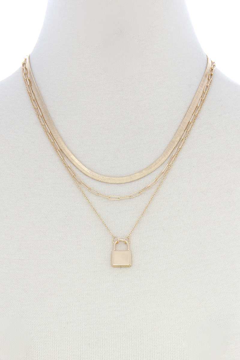 Collier superposé à chaîne serpent plate avec breloque de verrouillage