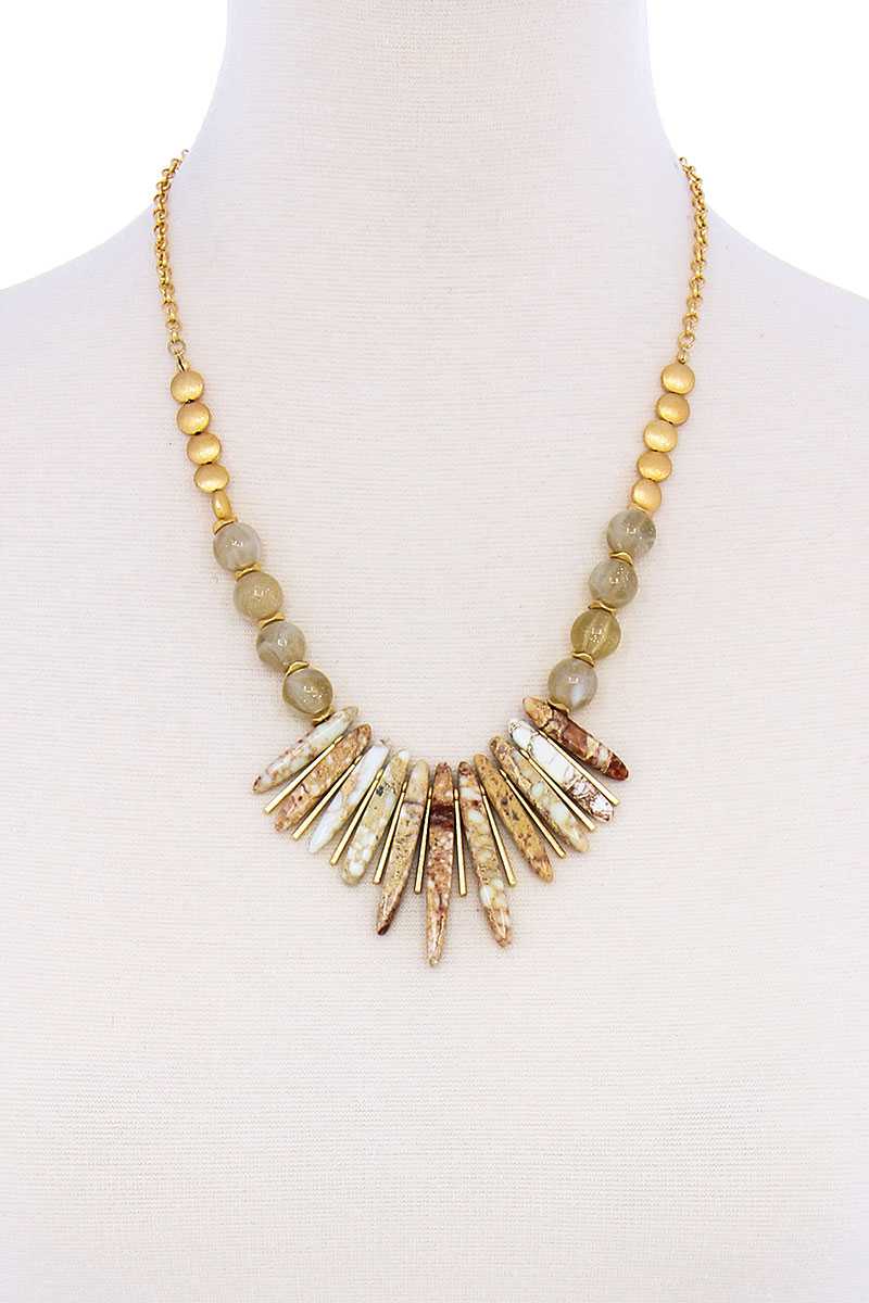 Collier tendance multi-pierres et perles