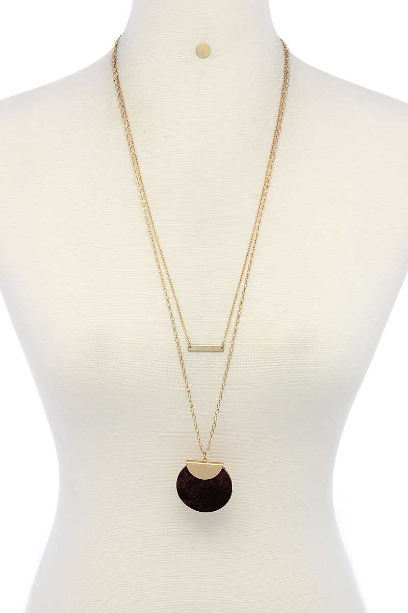 Ensemble collier et boucles d'oreilles chics à double épaisseur