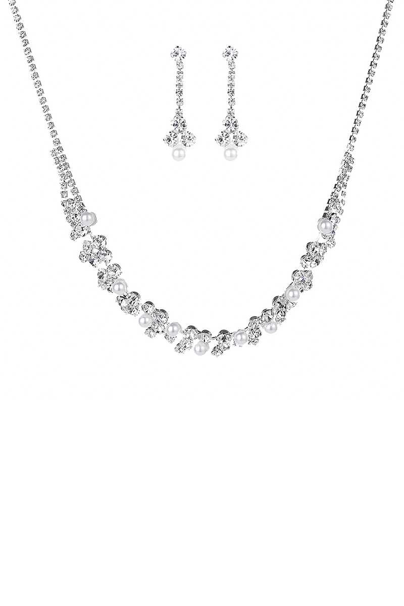 Ensemble collier et boucles d'oreilles en perles de cristal strass