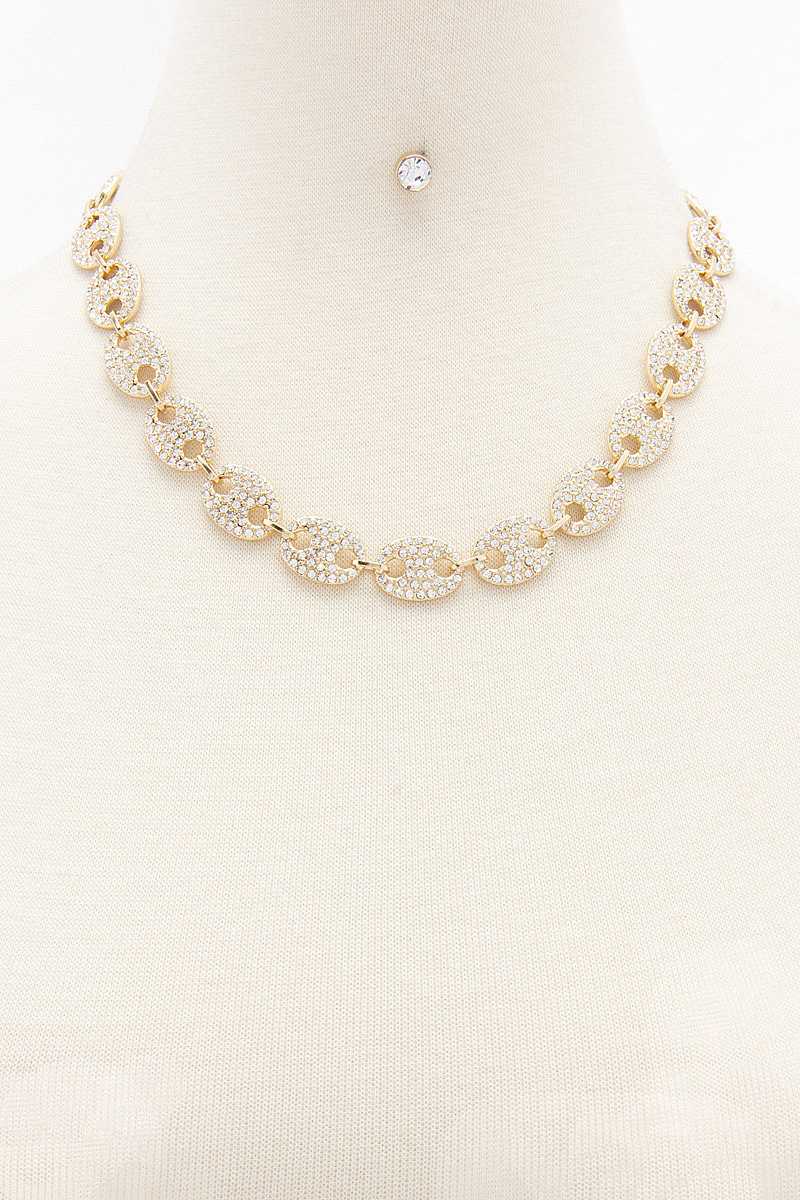 Ensemble de boucles d'oreilles et collier avec chaîne en strass