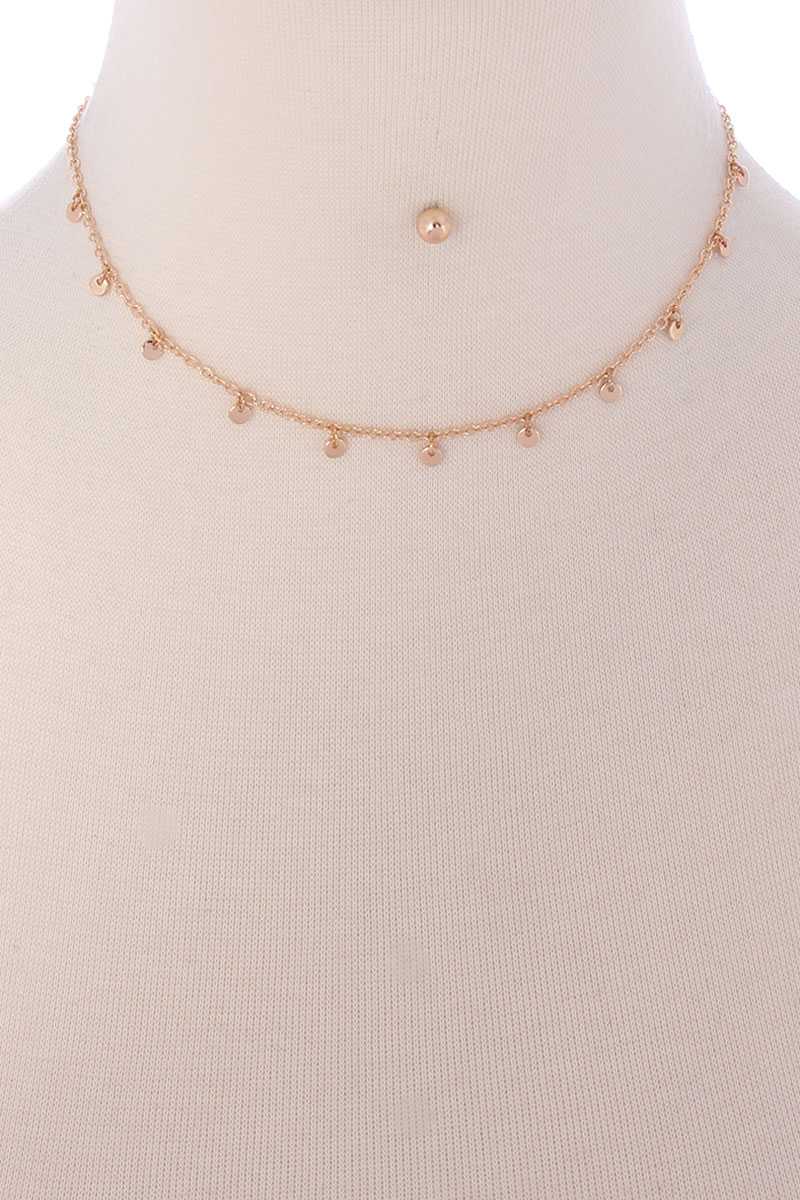 Ensemble de mini boucles d'oreilles et collier rond en métal
