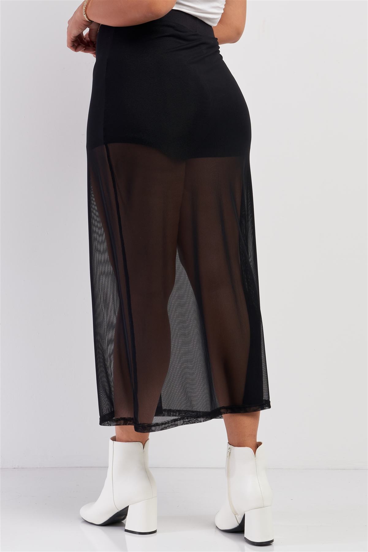 Jupe mi-longue noire taille haute en maille transparente avec sous-jupe