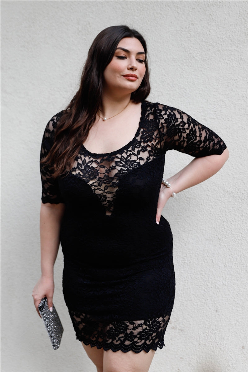 Mini-robe en dentelle grande taille
