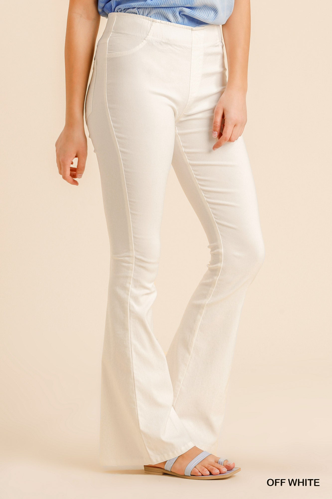 Pantalon évasé à taille élastique avec poches arrière
