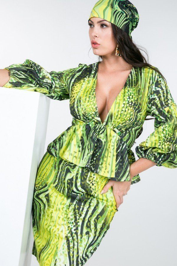 Robe à col en V profond avec manches bouffantes et détail péplum