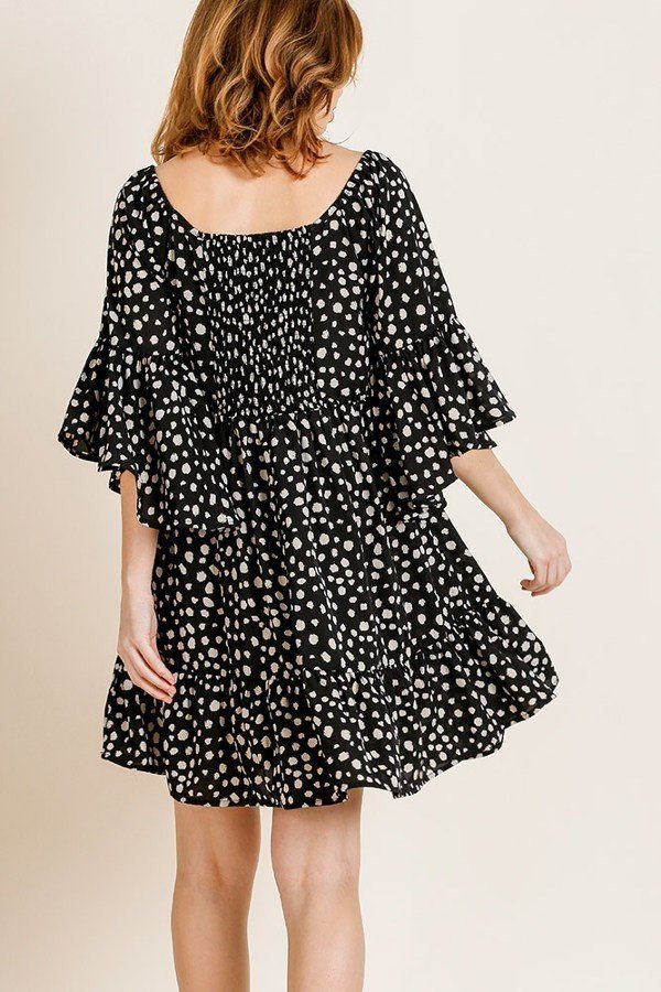 Robe à volants et manches cloche à imprimé dalmatien
