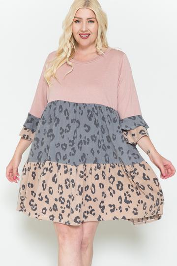 Robe à volants et manches cloche à imprimé léopard