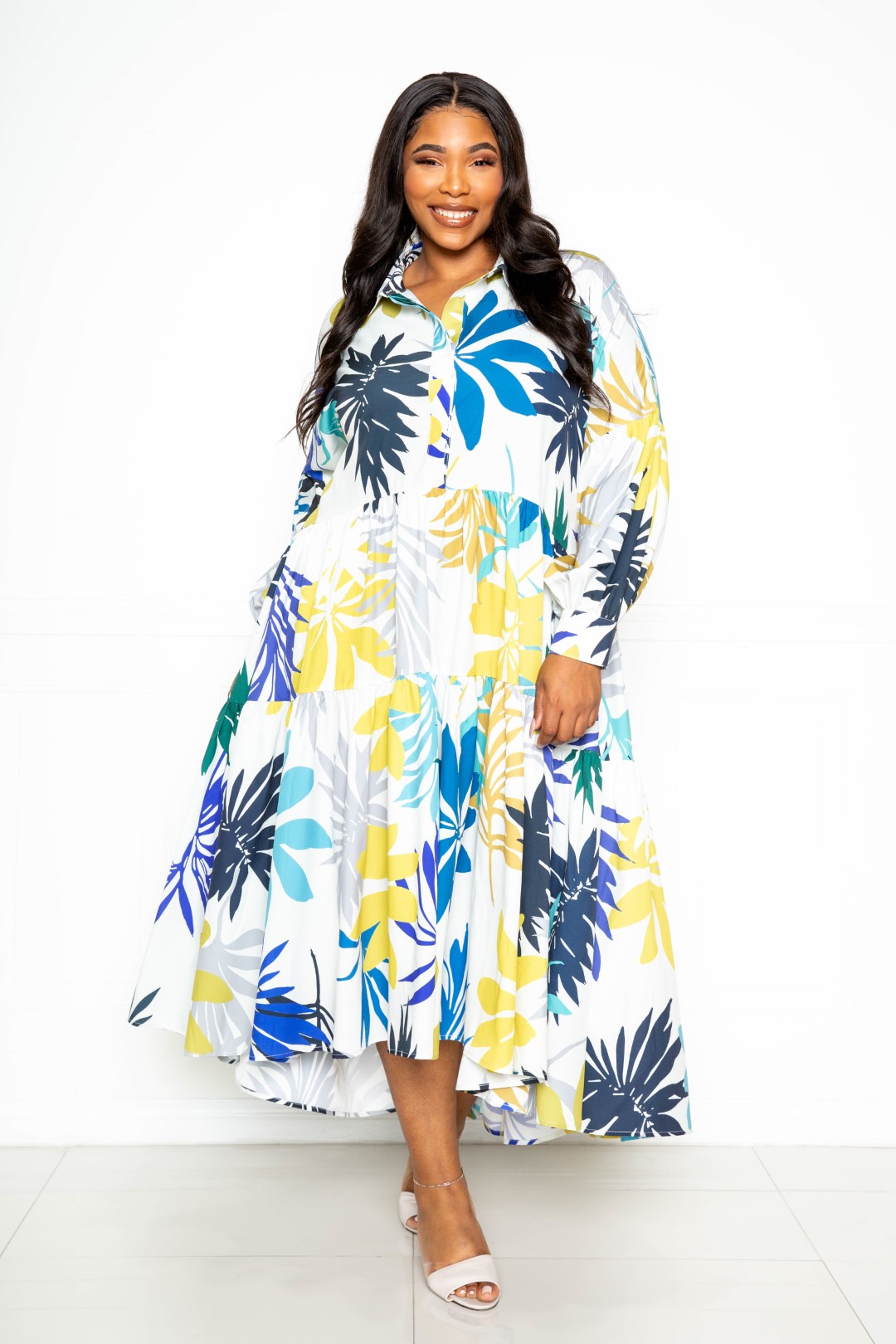 Robe chemise à volants imprimée avec manches bouffantes