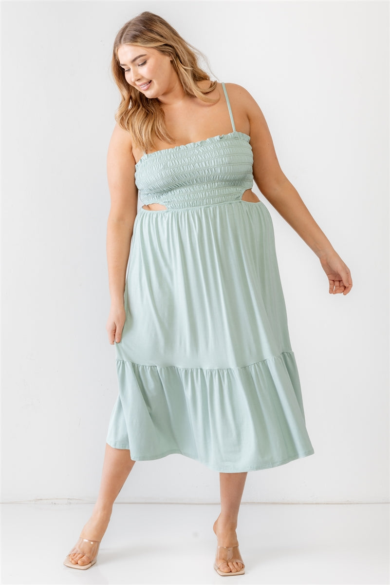 Robe mi-longue smockée à découpes et à bretelles, ourlet évasé