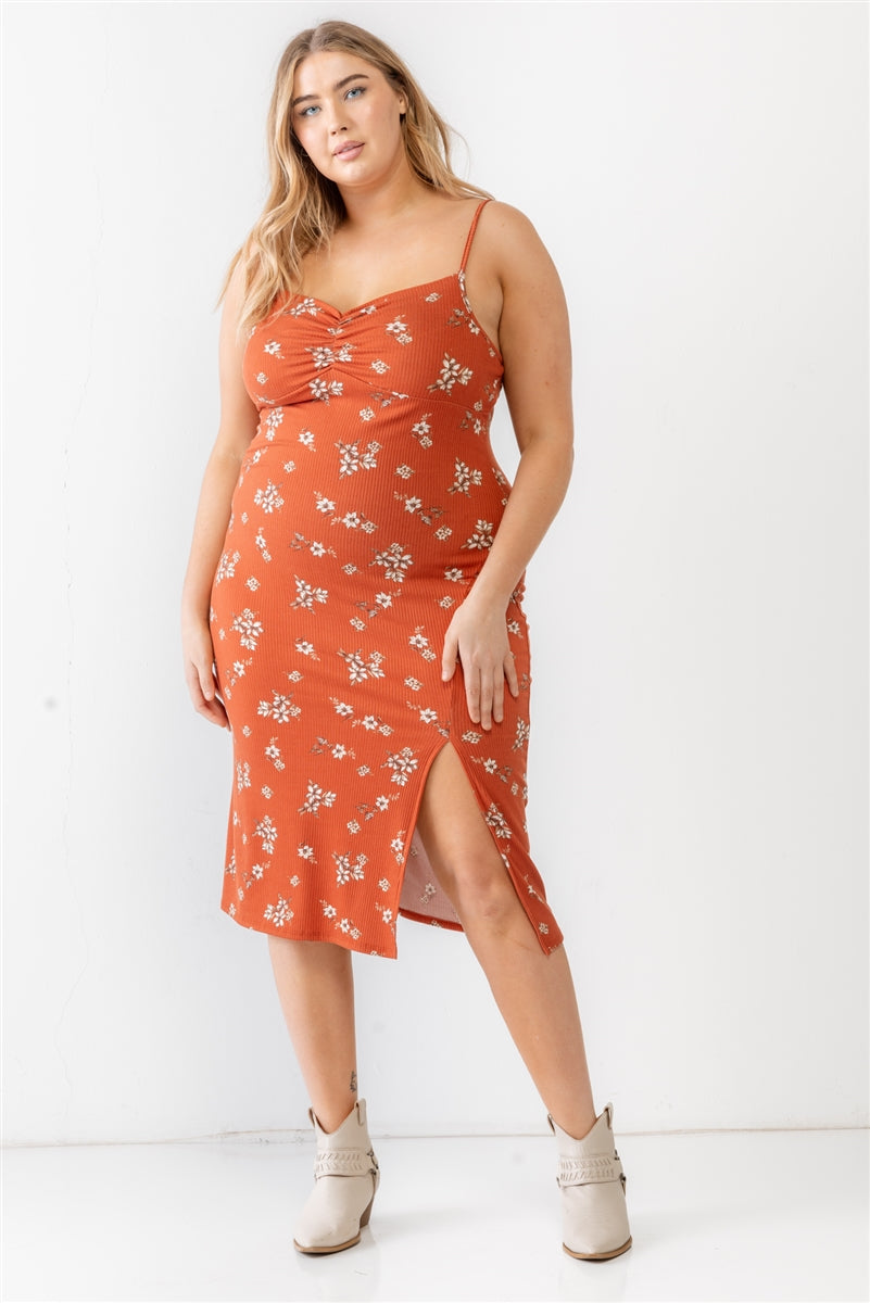 Robe midi froncée côtelée à fleurs sans manches