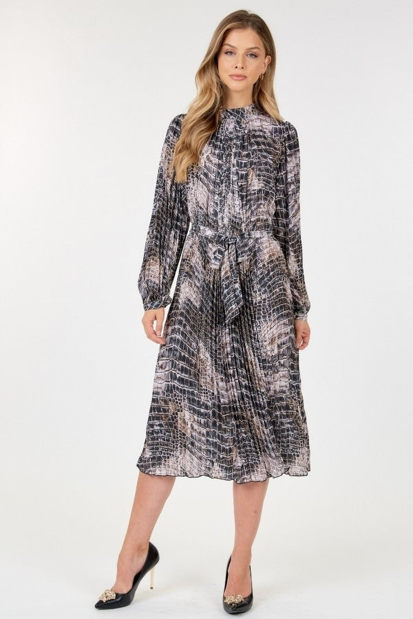Robe midi plissée à manches longues et imprimé peau de serpent