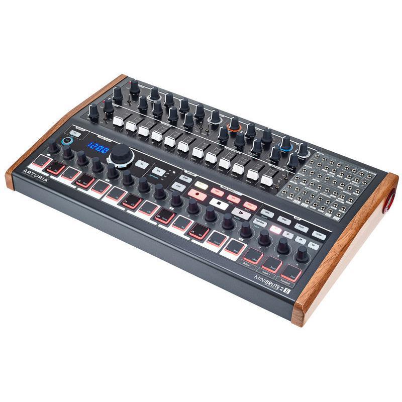 Accessoires audio arturia minibrute 2s. Faites de bonnes affaires en ligne avec DIAYTAR CÔTE D'IVOIRE, votre destination ultime pour des produits discount de qualité. Découvrez notre catalogue diversifié comprenant des articles pour la maison, l'électroménager, l'informatique, la mode et les gadgets. Optez pour des prix réduits sans compromettre sur la qualité grâce à DIAYTAR CÔTE D'IVOIRE.