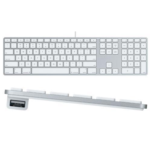 Apple keyboard 2007 avec pave numerique argent azerty francais. Ne payez plus le prix fort pour vos achats en ligne, choisissez DIAYTAR CÔTE D'IVOIRE et économisez ! Découvrez notre boutique en ligne généraliste offrant une multitude de produits discount, allant des articles pour la maison aux dernières tendances mode en passant par l'informatique et les gadgets. Faites des économies sur tous vos achats sans compromis sur la qualité.