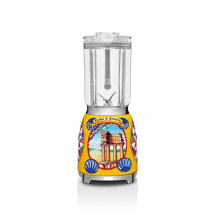 Blender mixeur smeg dolce amp gabbana. Envie d'être à la pointe de la mode sans dépenser une fortune ? DIAYTAR CÔTE D'IVOIRE vous propose une sélection de vêtements et accessoires tendance à prix cassés. Que vous cherchiez des tenues pour toute la famille ou des pièces uniques pour vous démarquer, notre boutique en ligne généraliste vous garantit des achats mode discount qui feront sensation.