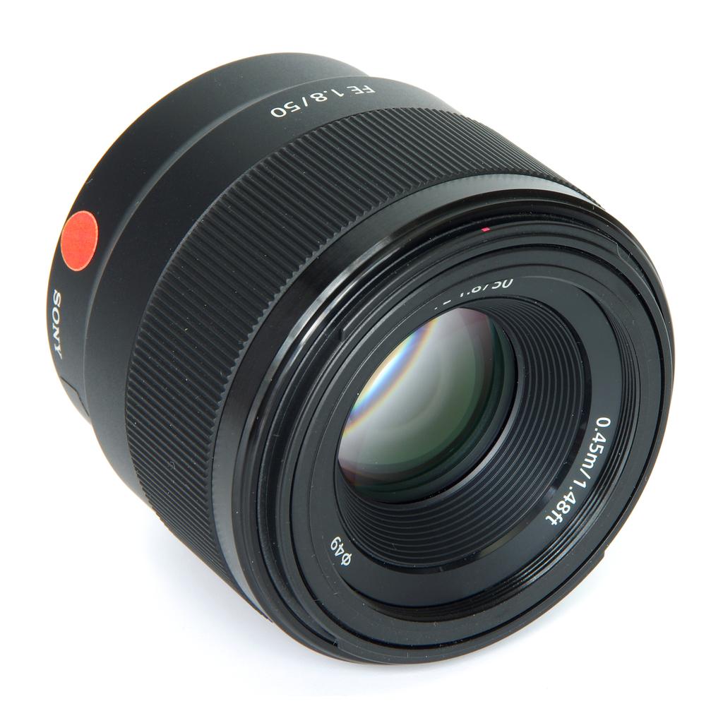 Objectif sony 50mm e standard f 1 8. DIAYTAR CÔTE D'IVOIRE, la boutique en ligne qui rend l'achat de produits discount facile et abordable. Parcourez notre collection variée allant de la maison à l'électroménager, en passant par l'informatique, la mode et les gadgets, et trouvez tout ce dont vous avez besoin à des prix défiant toute concurrence !