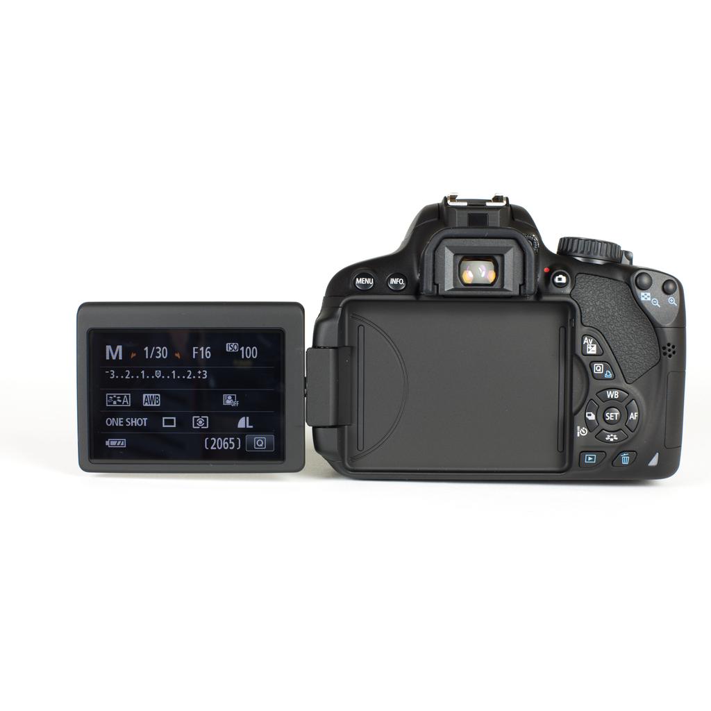 Reflex canon eos 650 d noir objectif 18 55mm canon. Découvrez DIAYTAR CÔTE D'IVOIRE, votre boutique en ligne où vous pouvez économiser gros sur une large gamme de produits. Trouvez tout ce dont vous avez besoin pour votre maison, de l'électroménager à l'informatique, et restez à la mode avec nos vêtements et gadgets discount. N'attendez plus et profitez dès maintenant de nos offres à prix cassés!