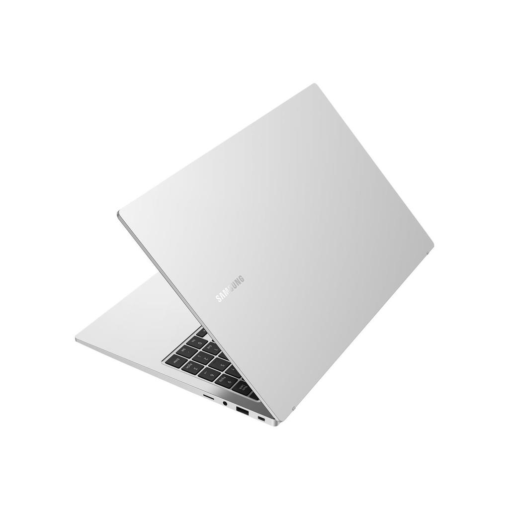 Samsung galaxy book 15 core i5 2 4 ghz ssd 256 go 8 go qwerty espagnol. Faites des économies considérables sur vos achats en ligne chez DIAYTAR CÔTE D'IVOIRE ! Notre boutique en ligne généraliste offre une variété impressionnante de produits, allant de l'informatique à la mode aux gadgets tendance. Explorez nos offres attractives sur une myriade d'articles, garantissant des prix imbattables sans compromettre la qualité. Ne manquez pas nos offres promotionnelles régulières et simplifiez vos achats avec une livraison rapide et sécurisée !