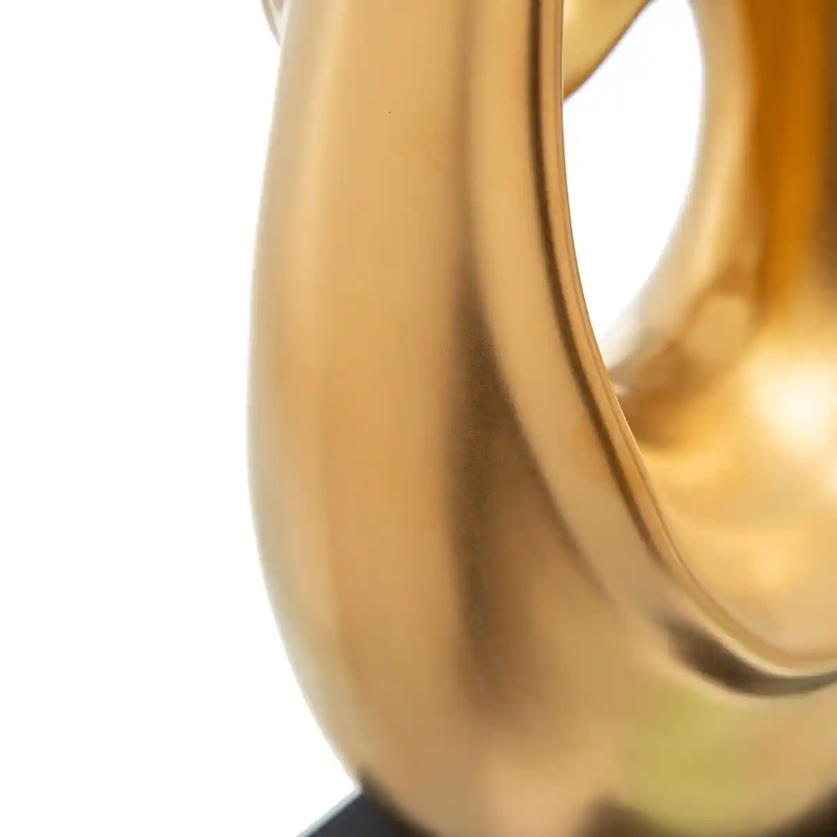 Figurine decorative 12 x 9 5 x 40 5 cm dore_1171. DIAYTAR COTE D'IVOIRE - Où Choisir est un Plaisir Responsable. Parcourez notre catalogue et choisissez des produits qui incarnent notre engagement envers des pratiques durables et éthiques.