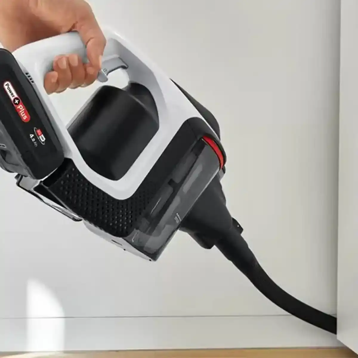 Aspirateur sans fil bosch bss8224_3095. DIAYTAR COTE D'IVOIRE - Là où Chaque Produit Est une Trouvaille. Parcourez notre catalogue diversifié et découvrez des articles qui enrichiront votre quotidien, du pratique à l'insolite.