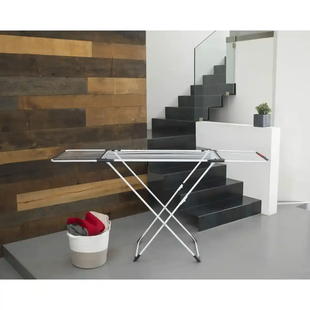 Corde a linge pliante vileda 157235 surprise extensible gris acier aluminium_5088. DIAYTAR COTE D'IVOIRE - Votre Boutique en Ligne, Votre Choix Illimité. Parcourez nos rayons et découvrez des produits qui vous inspirent, de la mode à la maison et bien plus.