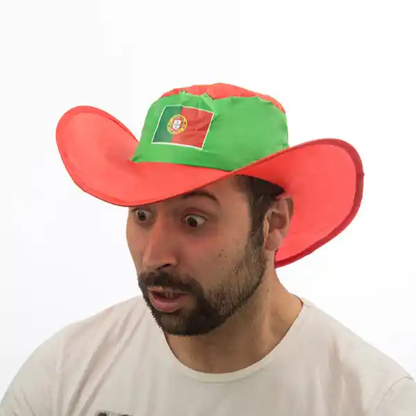 Casquette pliable drapeau portugais_1875. Bienvenue chez DIAYTAR COTE D'IVOIRE - Où le Shopping Rencontre la Qualité. Explorez notre sélection soigneusement conçue et trouvez des produits qui définissent le luxe abordable.