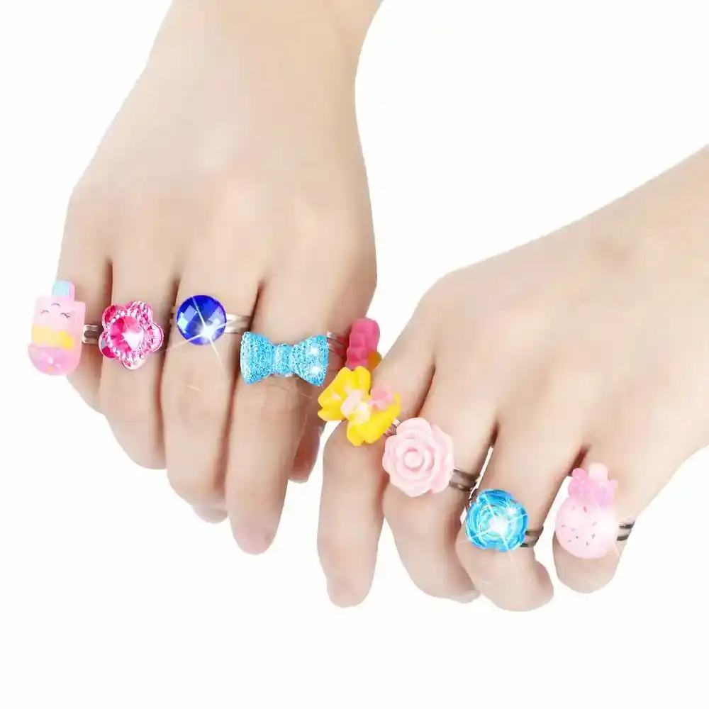 Bague fille rose reconditionnee a _9930. DIAYTAR COTE D'IVOIRE - L'Art de Vivre avec Authenticité. Explorez notre gamme de produits artisanaux et découvrez des articles qui apportent une touche unique à votre vie.