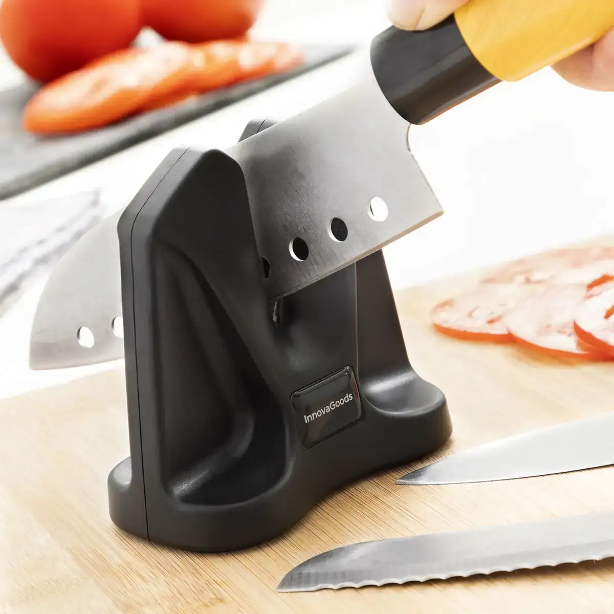 Affuteuse de couteaux pro v sharvy innovagoods_7097. Découvrez DIAYTAR COTE D'IVOIRE - Votre Destination de Shopping Inspirée. Naviguez à travers nos offres variées et trouvez des articles qui reflètent votre personnalité et vos goûts.
