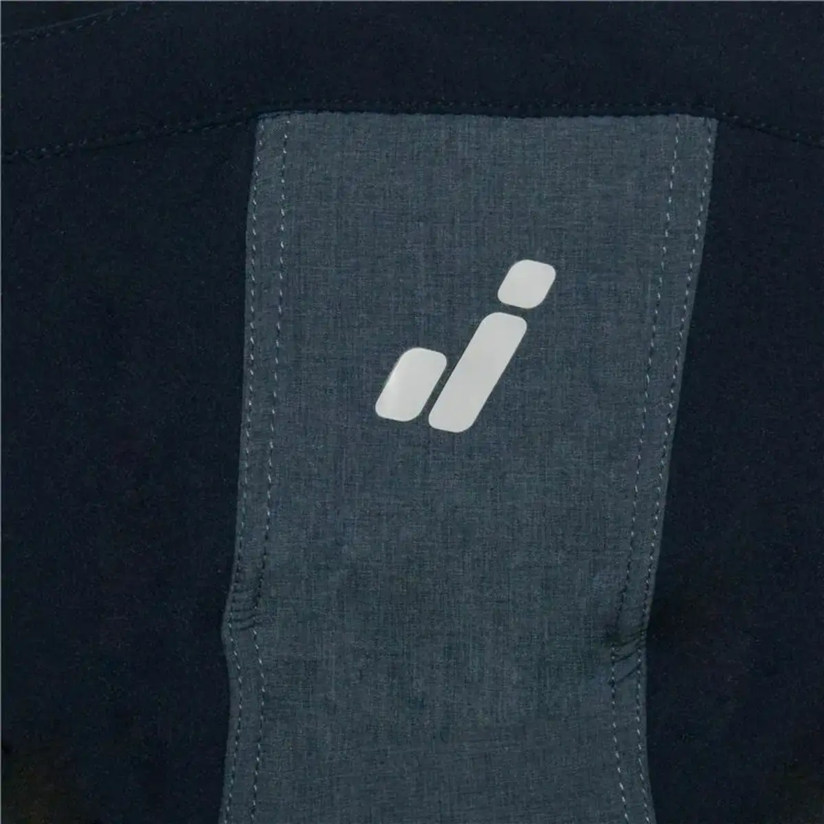 Anorak joluvi snaps noir enfant_4546. Bienvenue sur DIAYTAR COTE D'IVOIRE - Votre Évasion Shopping Personnalisée. Parcourez notre collection unique et trouvez des articles qui reflètent votre style et votre individualité.