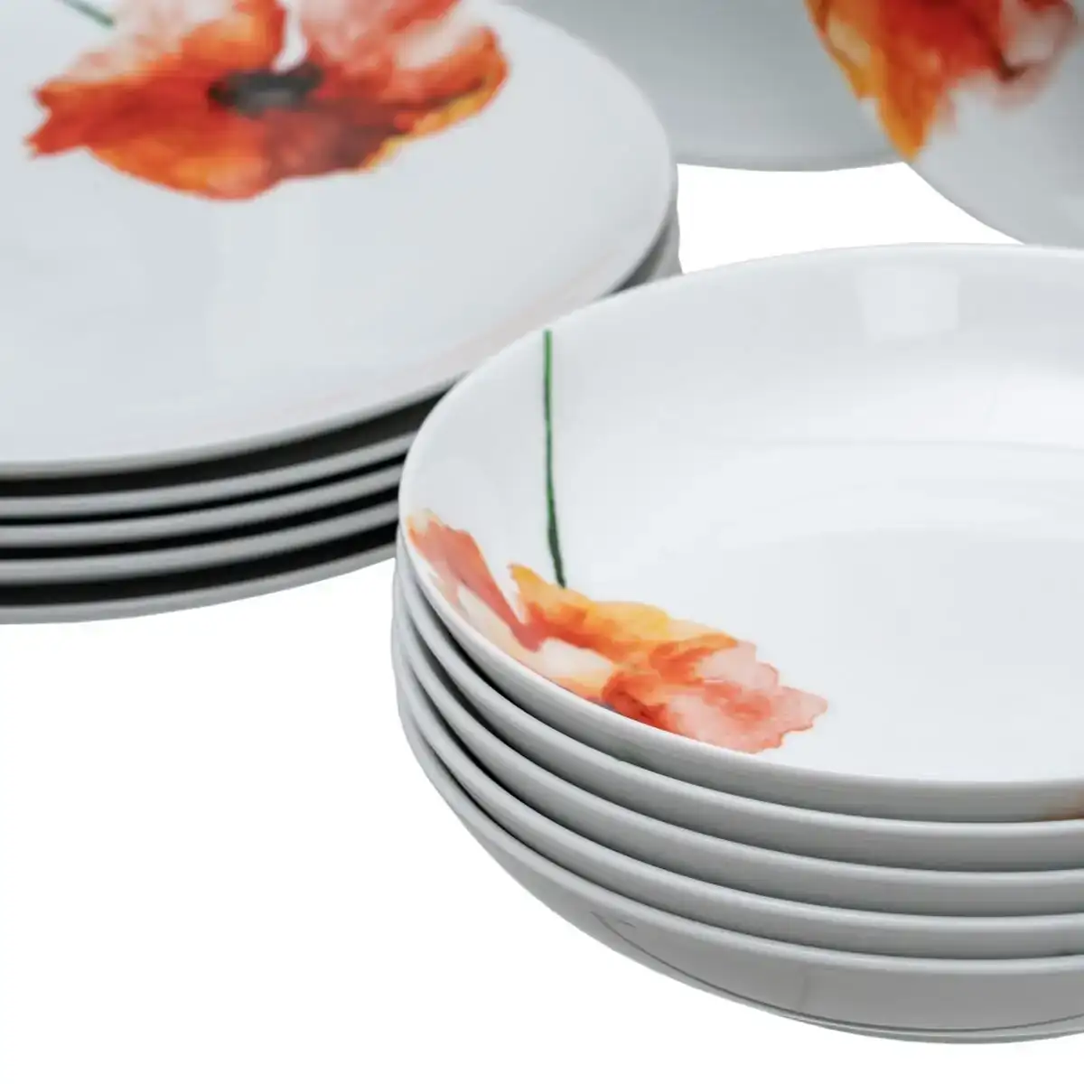 Assietes 18 pieces porcelaine 1 cm coquelicot_7972. Entrez dans l'Univers de DIAYTAR COTE D'IVOIRE - Où le Choix Rencontre l'Authenticité. Explorez nos rayons virtuels et trouvez des produits qui incarnent la richesse de notre culture.