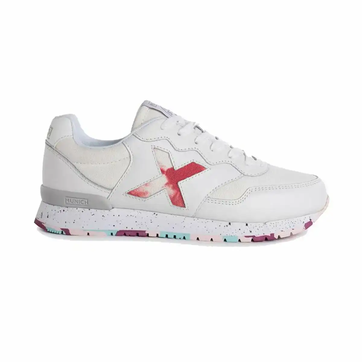 Baskets casual pour femme munich dash 166 blanc_5837. DIAYTAR COTE D'IVOIRE - Votre Escapade Shopping Virtuelle. Explorez notre boutique en ligne et dénichez des trésors qui évoquent la culture et le savoir-faire sénégalais, un clic à la fois.