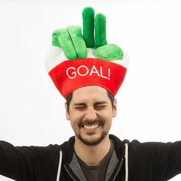 Bonnet avec doigts drapeau de l italie_7455. Plongez dans l'Univers de DIAYTAR COTE D'IVOIRE - Où la Qualité et la Diversité se rencontrent. Parcourez nos rayons virtuels pour trouver des produits répondant à tous les besoins, du confort de votre foyer.
