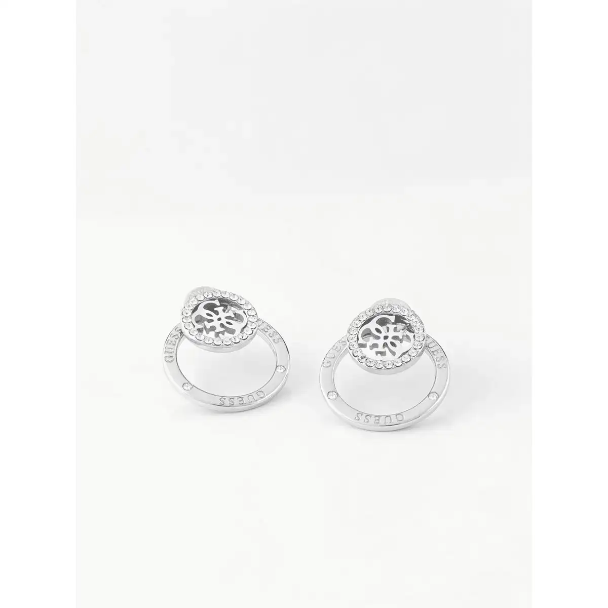 Boucles d oreilles femme guess ube79095_9229. Bienvenue sur DIAYTAR COTE D'IVOIRE - Votre Destination Shopping à la Côte d'Ivoireaise. Explorez notre boutique en ligne et découvrez une gamme variée de produits qui capturent l'esprit du Côte d'Ivoire.