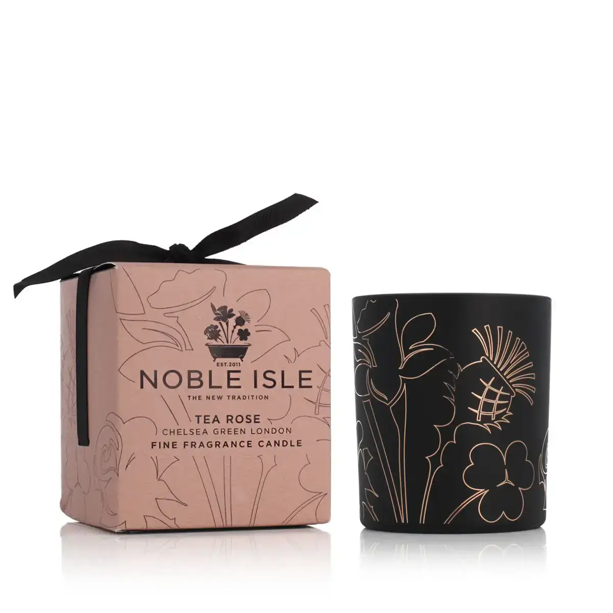 Bougie parfumee noble isle tea rose 200 g_3016. DIAYTAR COTE D'IVOIRE - Votre Destination Shopping d'Exception. Parcourez nos rayons virtuels et choisissez des produits qui incarnent l'excellence et la diversité.