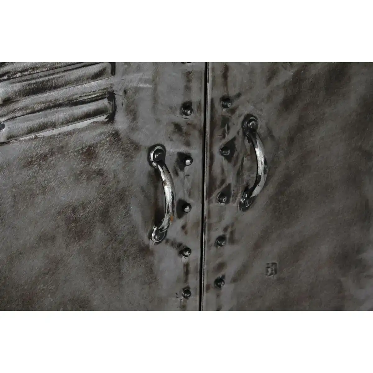 Buffet dkd home decor 83 x 40 x 102 cm gris metal bois marron_9365. DIAYTAR COTE D'IVOIRE - Votre Univers Shopping Éclectique. Explorez nos offres variées et découvrez des articles qui embrassent la diversité et la polyvalence de vos besoins.