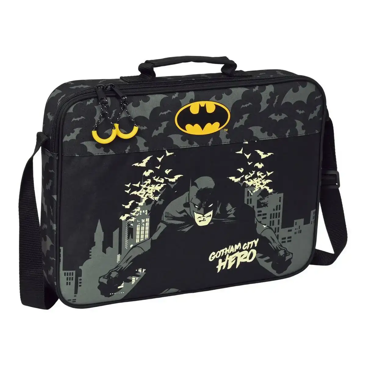 Cartable d ecole batman hero noir 38 x 28 x 6 cm _1802. Bienvenue chez DIAYTAR COTE D'IVOIRE - Où Votre Shopping Prend Vie. Découvrez notre univers et dénichez des trésors qui ajoutent de la couleur à votre quotidien.